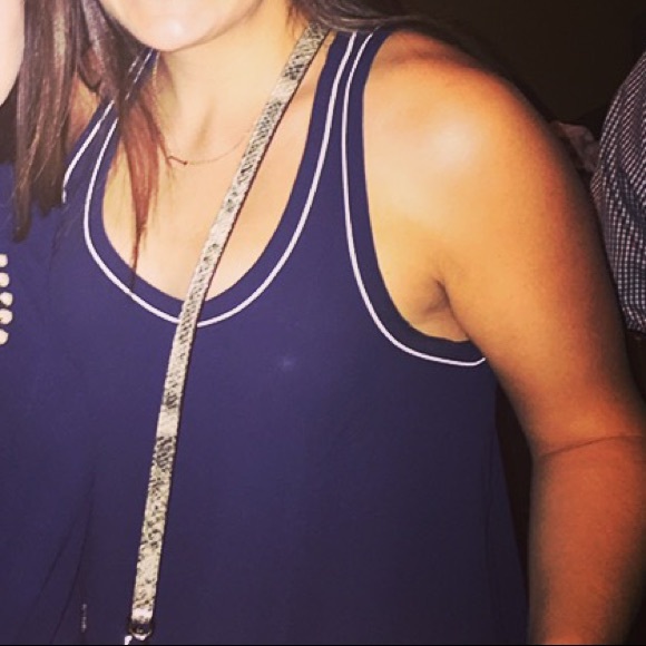 Medium Navy Blue Top from Banana Republic - Picture 5 of 5